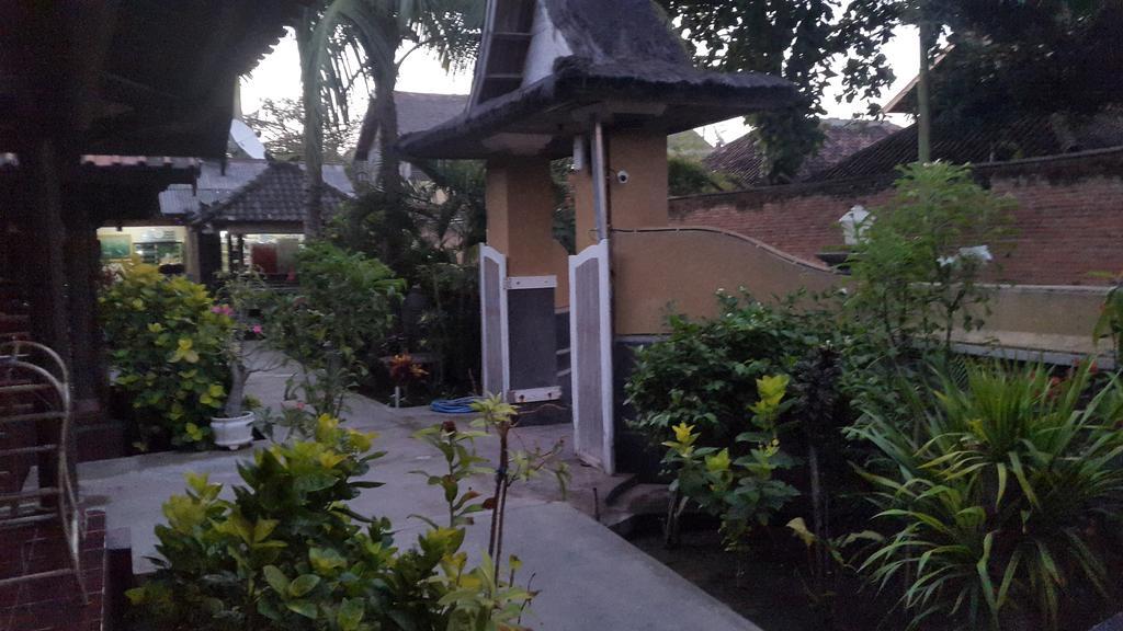 Trawangan Cottages Gili Trawangan Exterior photo
